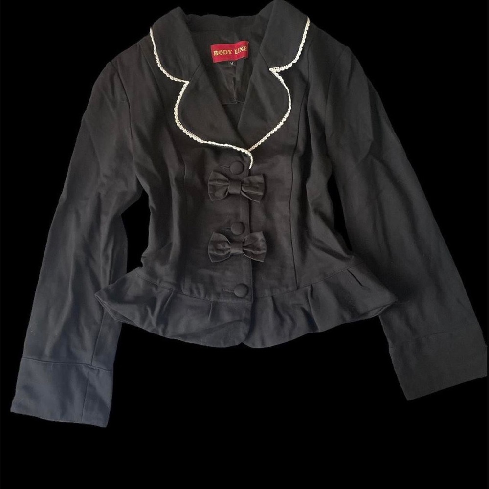 Body line Lolita top